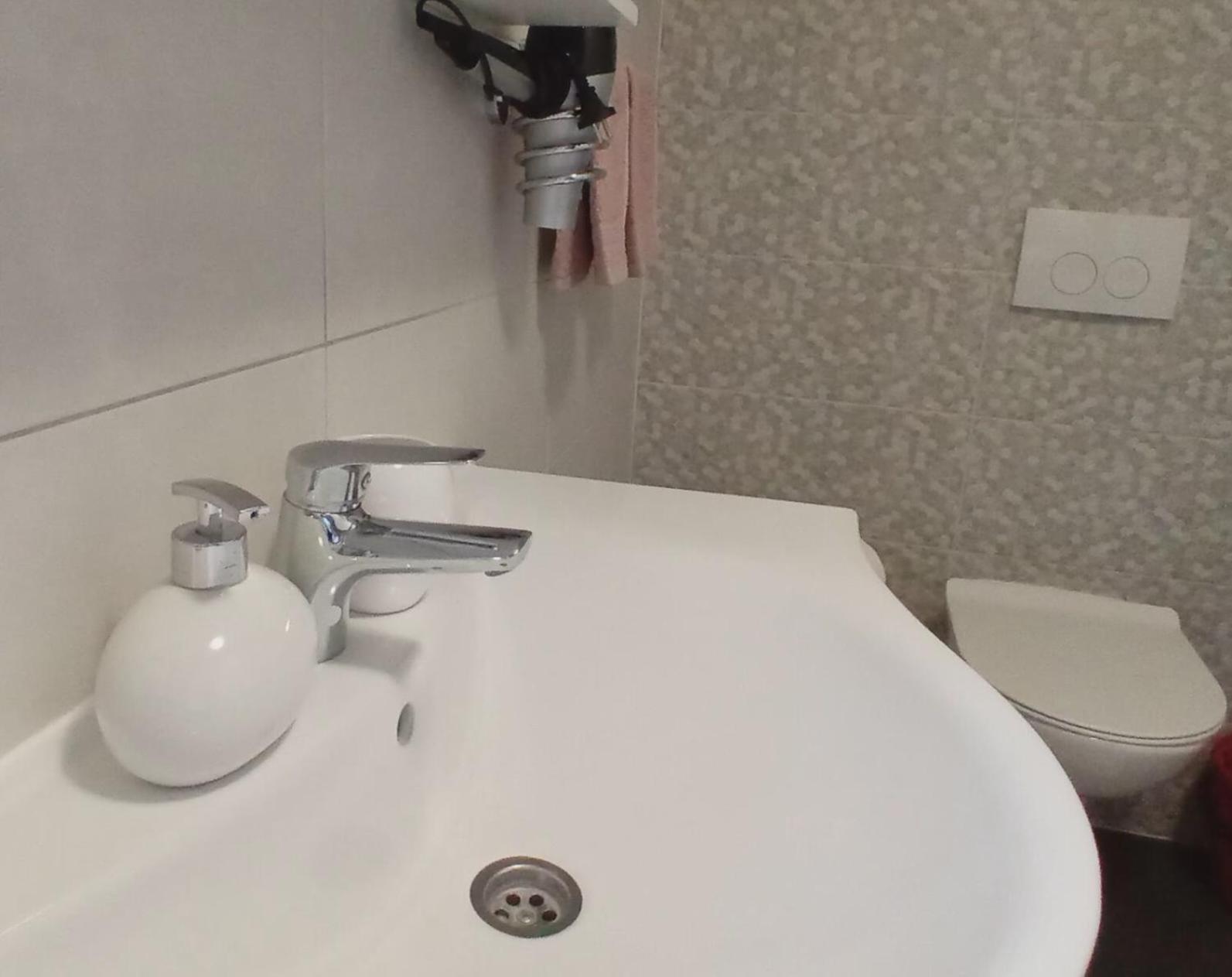 Apartman Diana,Free Parking プーラ エクステリア 写真