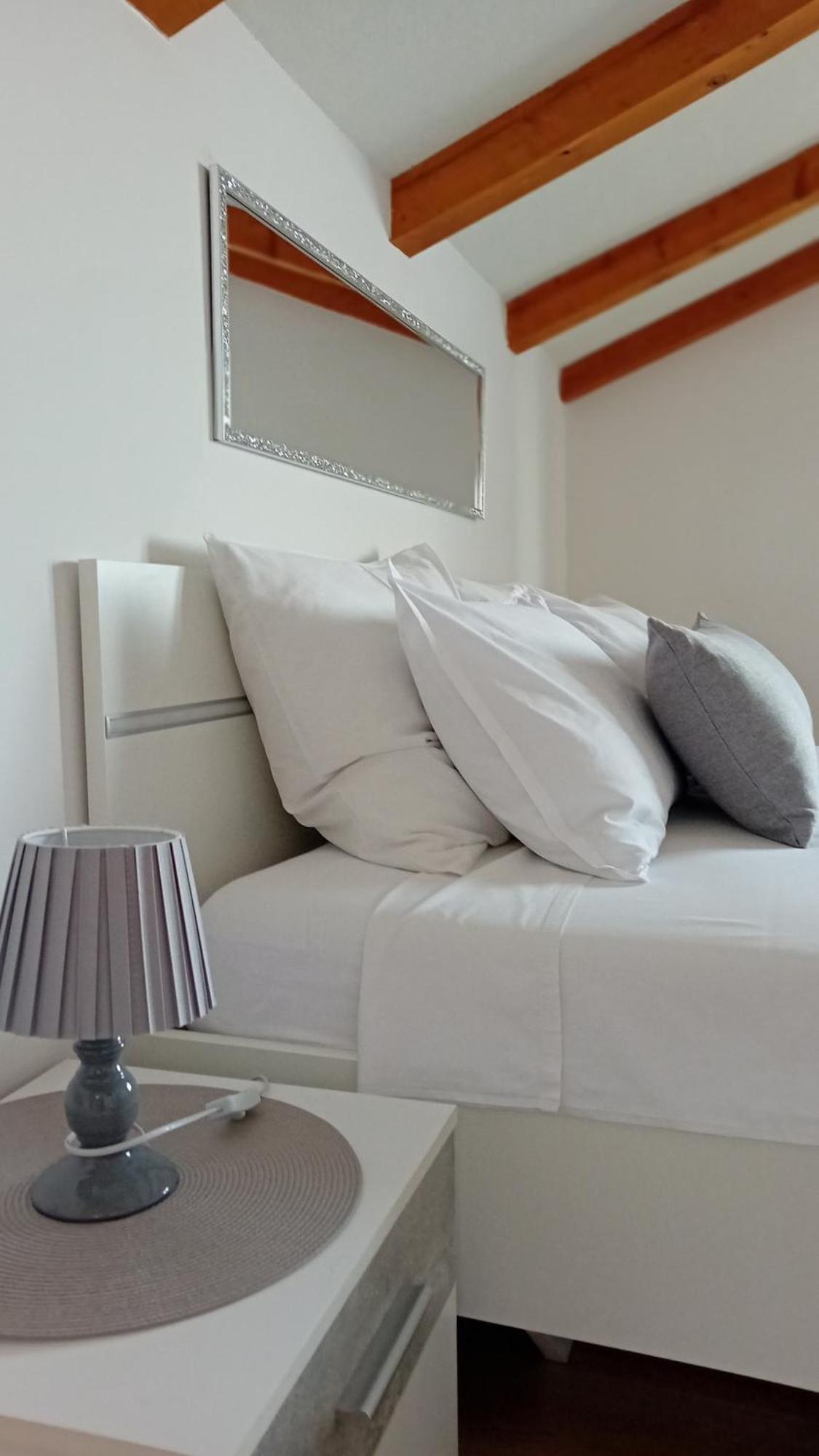 Apartman Diana,Free Parking プーラ エクステリア 写真